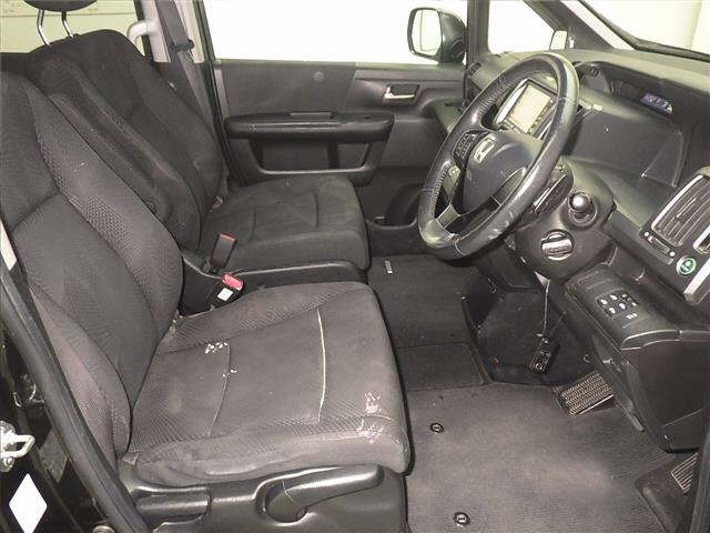 HONDA STEP WAGON 2011