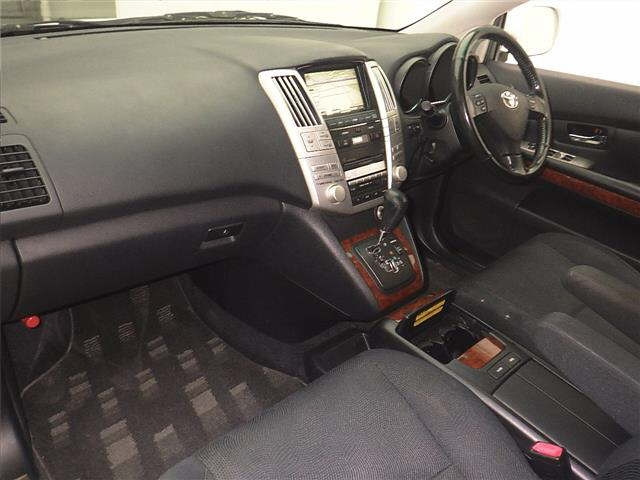 TOYOTA HARRIER 2010