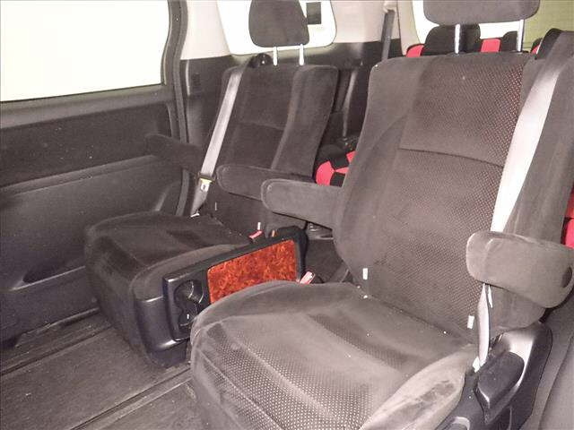 TOYOTA VELLFIRE 2010