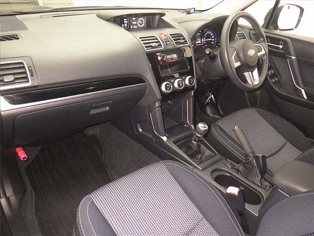 SUBARU FORESTER 2017