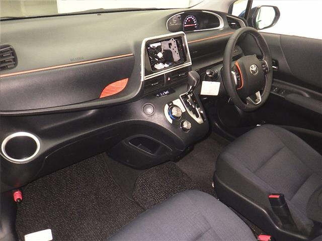 TOYOTA SIENTA 2016