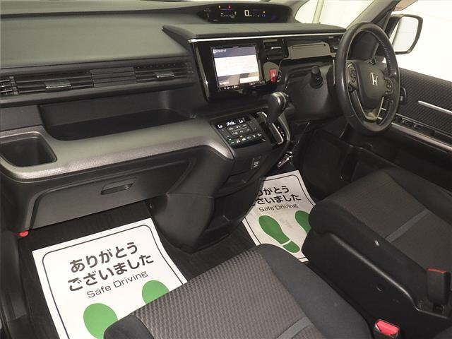 HONDA STEP WAGON 2017