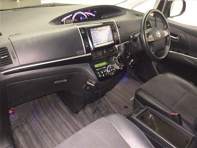 TOYOTA ESTIMA 2014