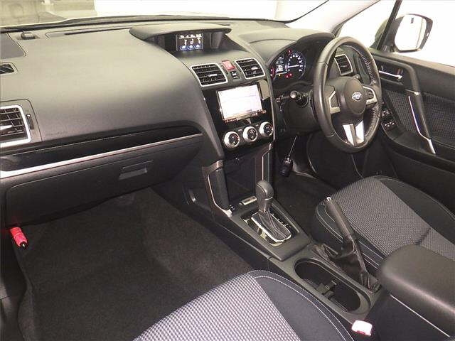 SUBARU FORESTER 2016