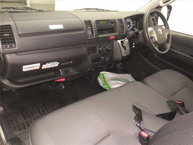 TOYOTA HIACE VAN 2020