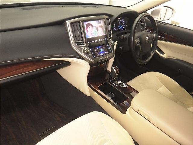 TOYOTA CROWN 2015
