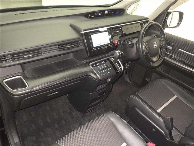 HONDA STEP WAGON 2015