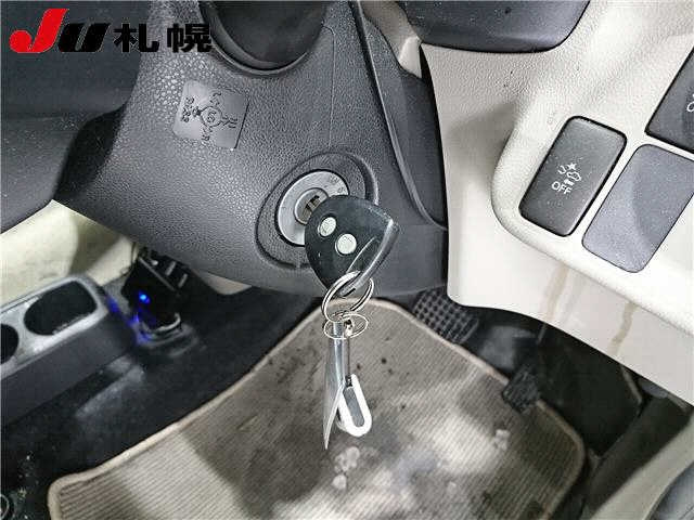 DAIHATSU MIRA E S 2014