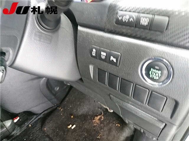 TOYOTA VELLFIRE 2010