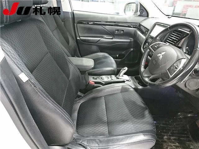 MITSUBISHI OUTLANDER PHEV 2013