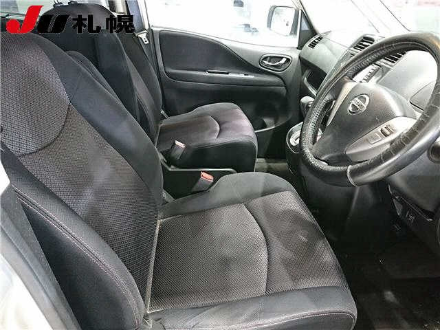 NISSAN SERENA 2010