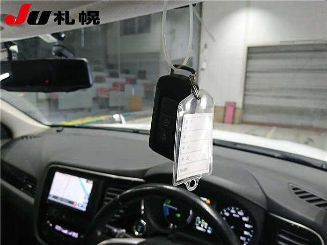 MITSUBISHI OUTLANDER PHEV 2013