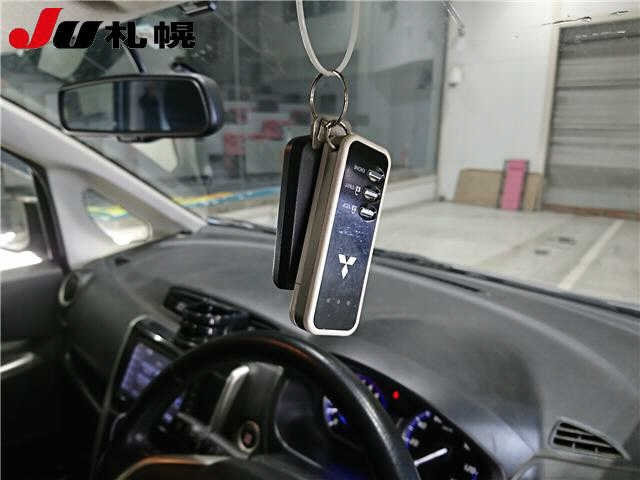 MITSUBISHI EK CUSTOM 2013