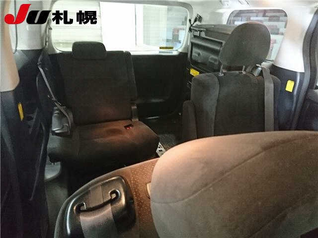 TOYOTA VELLFIRE 2010