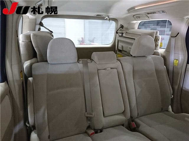 TOYOTA ALPHARD 2010