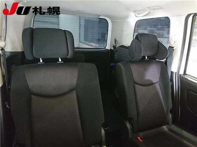 NISSAN SERENA 2011
