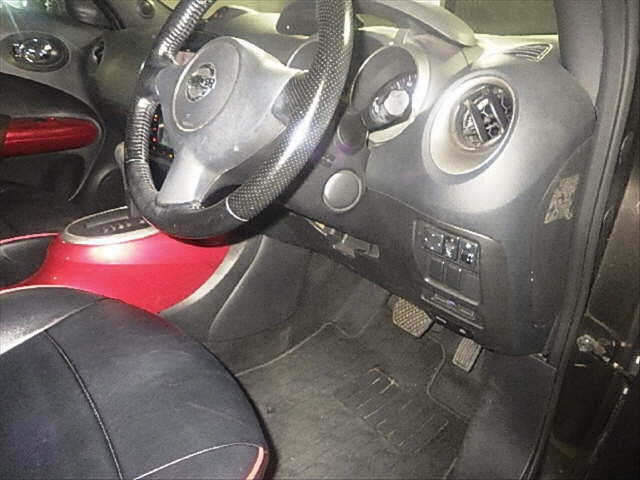 NISSAN JUKE 2011