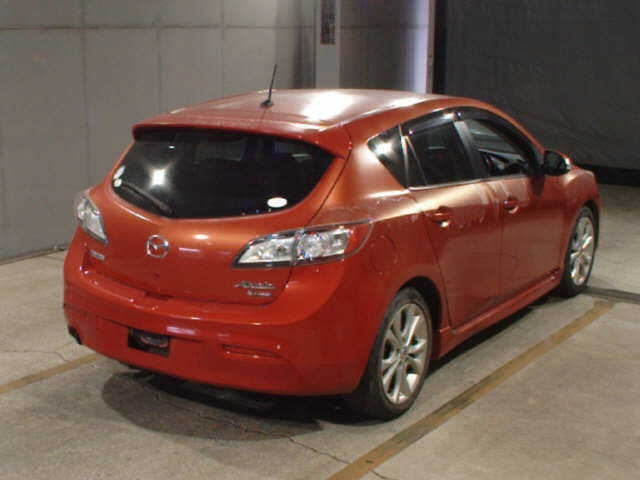 MAZDA AXELA 2010