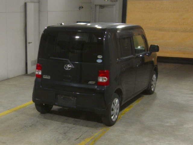 TOYOTA PIXIS SPACE 2012