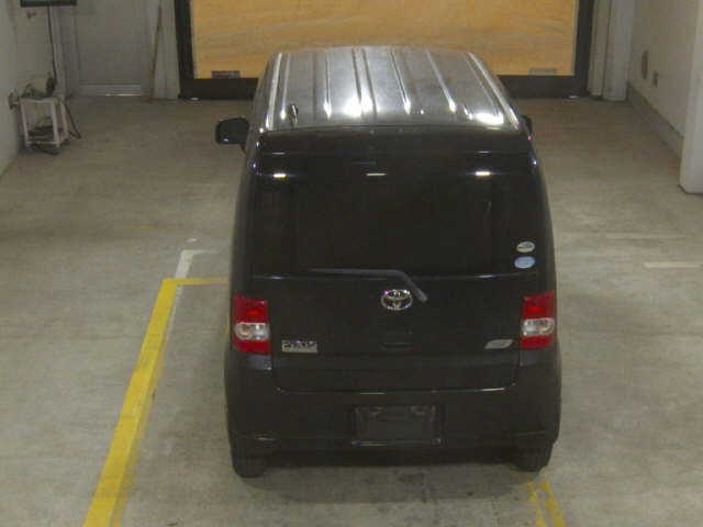 TOYOTA PIXIS SPACE 2012