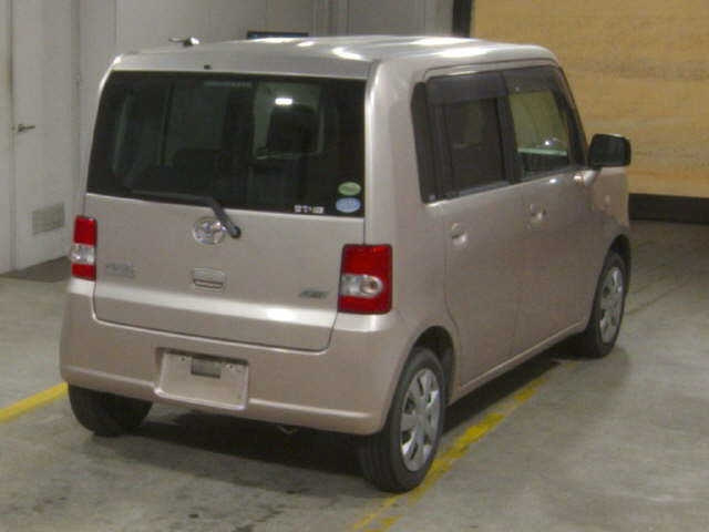 TOYOTA PIXIS SPACE 2012