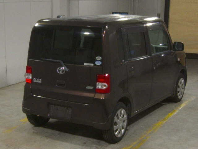 TOYOTA PIXIS SPACE 2012