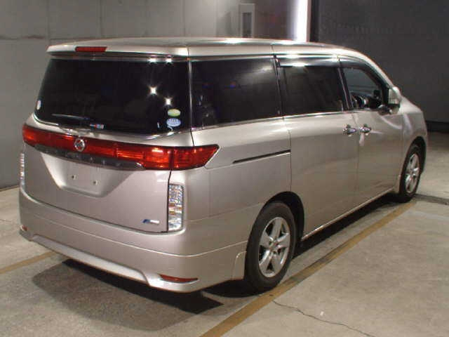 NISSAN ELGRAND 2010