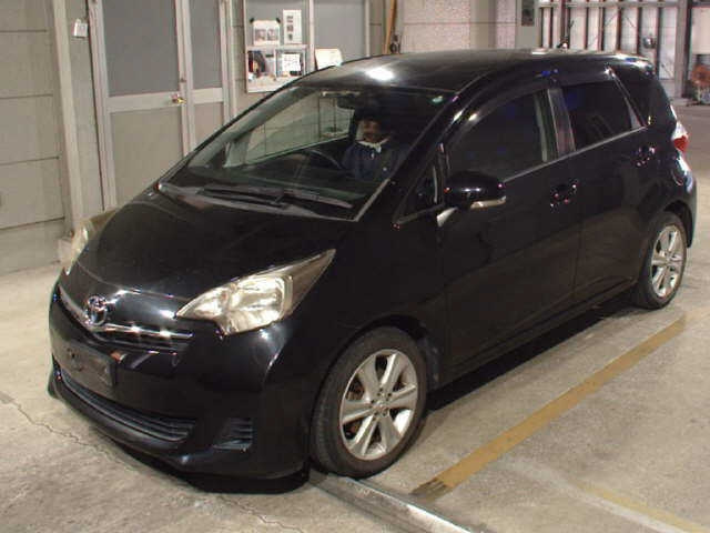 TOYOTA RACTIS 2010