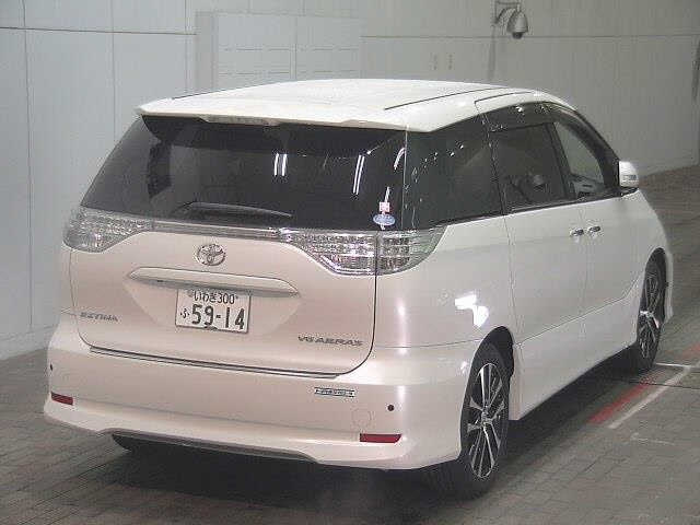 TOYOTA ESTIMA 2014