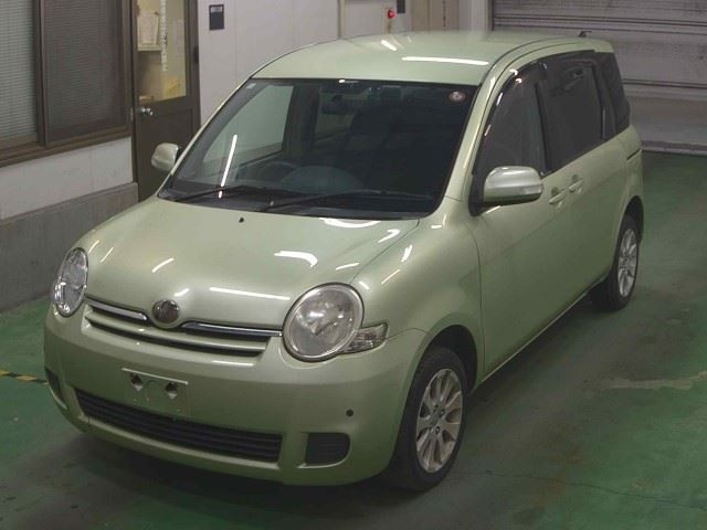 TOYOTA SIENTA 2010