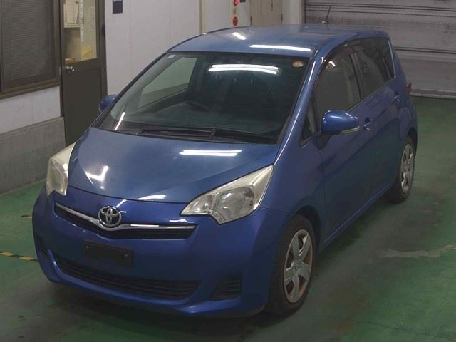 TOYOTA RACTIS 2013