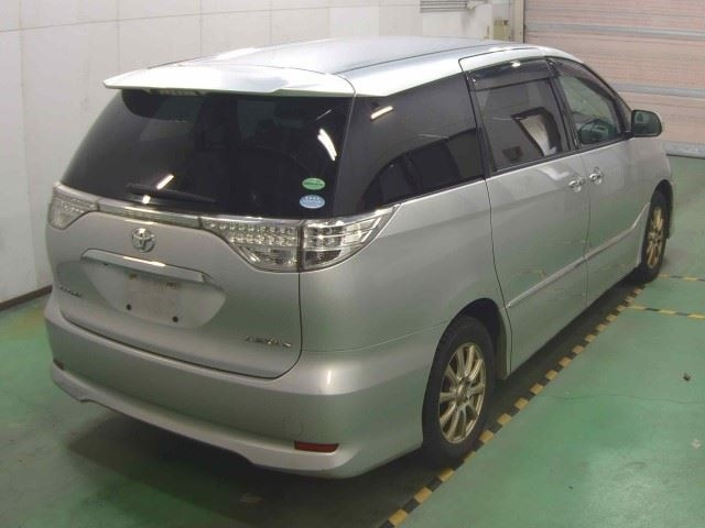 TOYOTA ESTIMA 2014