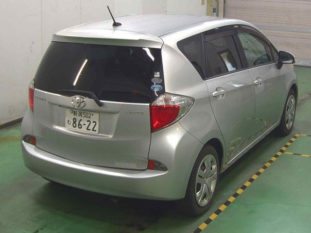 TOYOTA RACTIS 2011