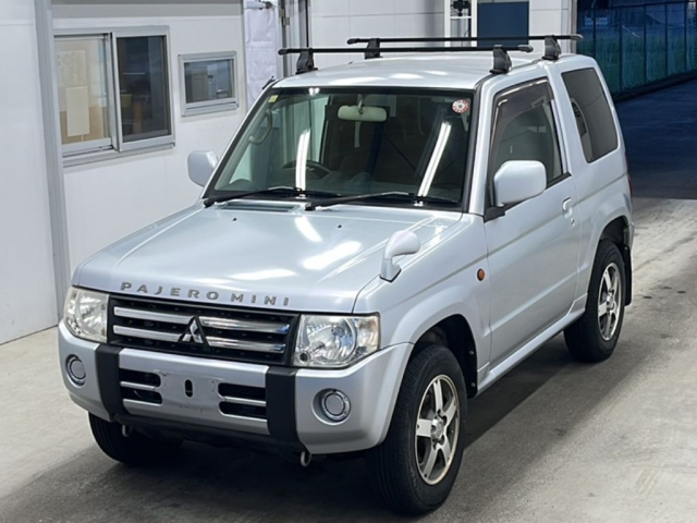 MITSUBISHI PAJERO MINI 2010