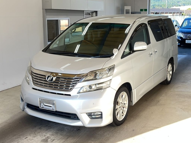 TOYOTA VELLFIRE 2010