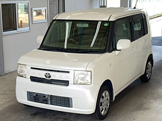 TOYOTA PIXIS SPACE 2012