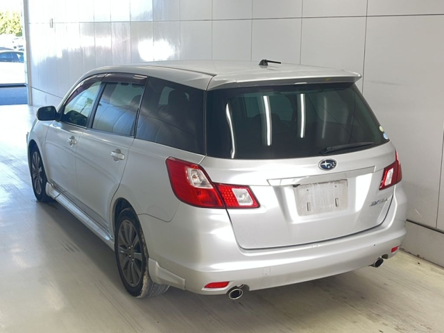 SUBARU EXIGA 2011