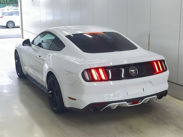 FORD MUSTANG 2015
