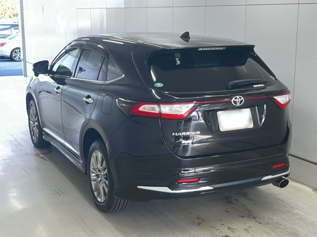 TOYOTA HARRIER 2019