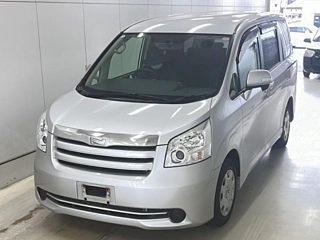 TOYOTA NOAH 2008