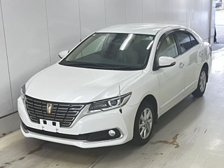 TOYOTA PREMIO 2018