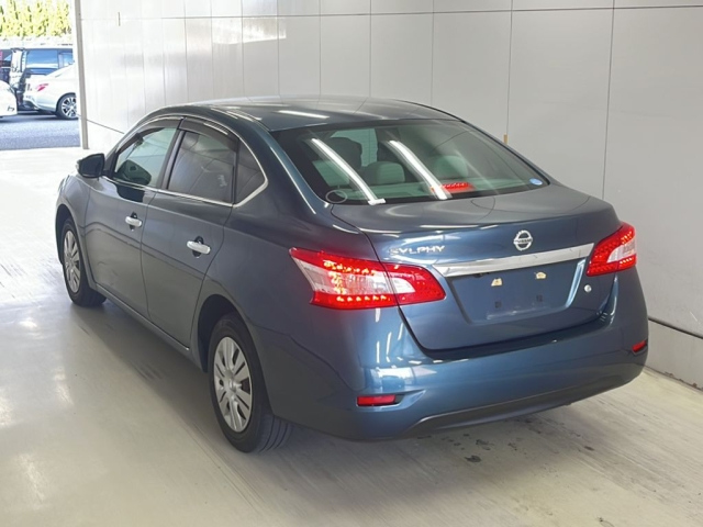 NISSAN SYLPHY 2019