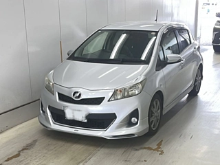 TOYOTA VITZ 2011