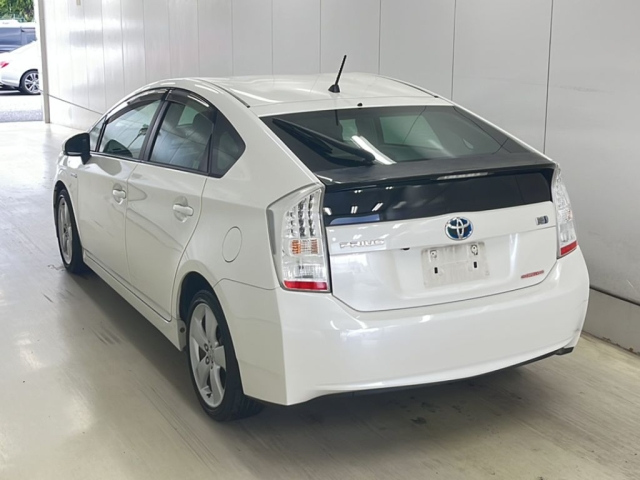 TOYOTA PRIUS 2010