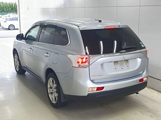 MITSUBISHI OUTLANDER 2013