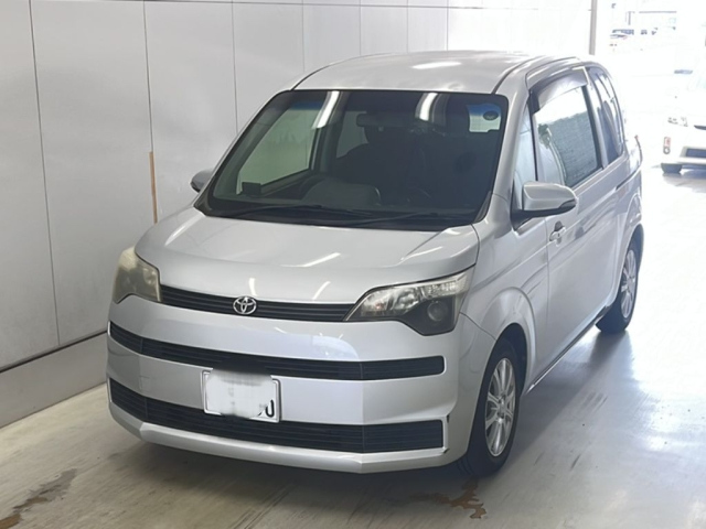 TOYOTA SPADE 2013