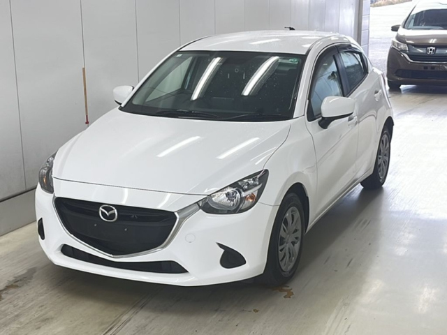 MAZDA DEMIO 2016