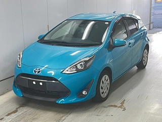 TOYOTA AQUA 2018
