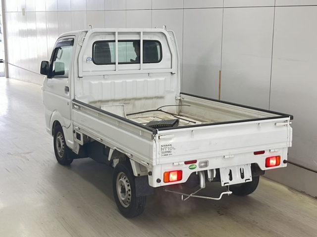 NISSAN CLIPPER TRUCK 2014