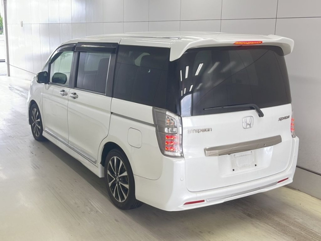 HONDA STEP WAGON 2012